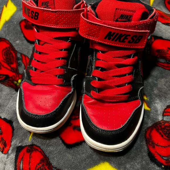 Boys size 2 shoe bundle - Picture 2 of 7